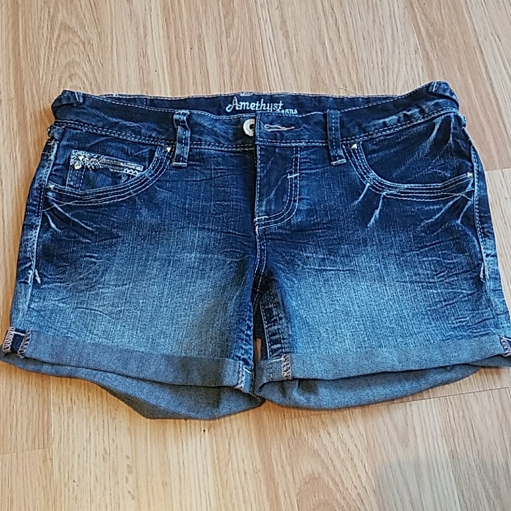 Amethyst shorts size 5